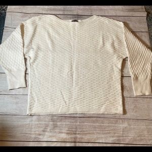 Vince Camuto Off White Sweater Size L